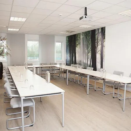 & Wellness Zuiver מלון