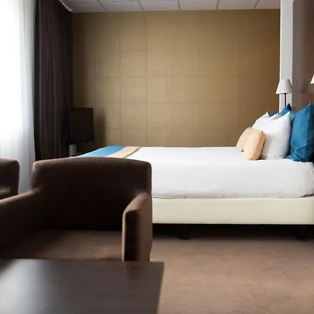 & Wellness Zuiver מלון 3*