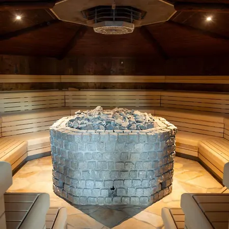 Hotel & Wellness Zuiver 4*